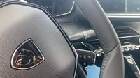 Peugeot 208 1.2 Hybrid 145ch Allure e-DCS6 — photo 24
