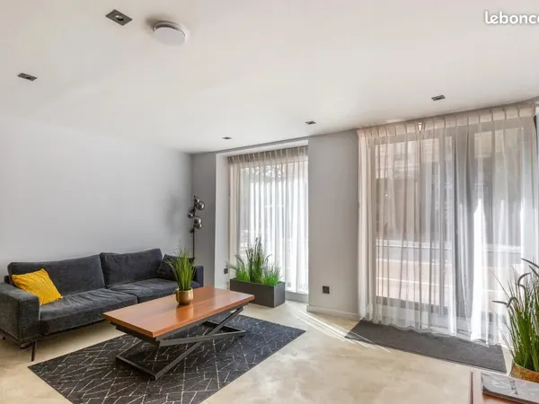 Loft 7 pièces 155 m²