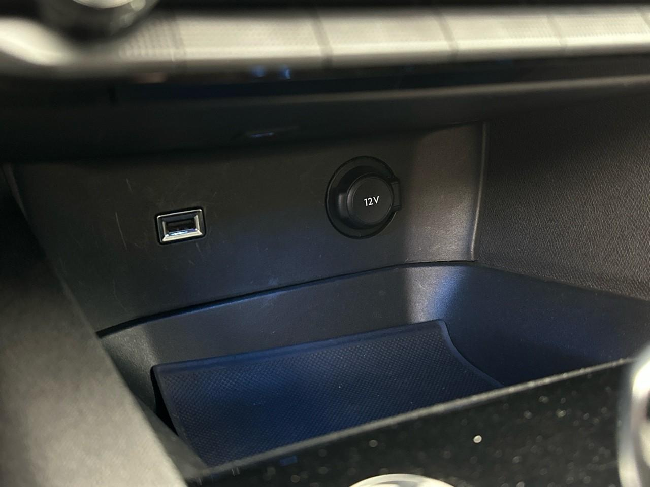 Peugeot 3008 hybrid 225 e-eat8 allure pack — photo 27