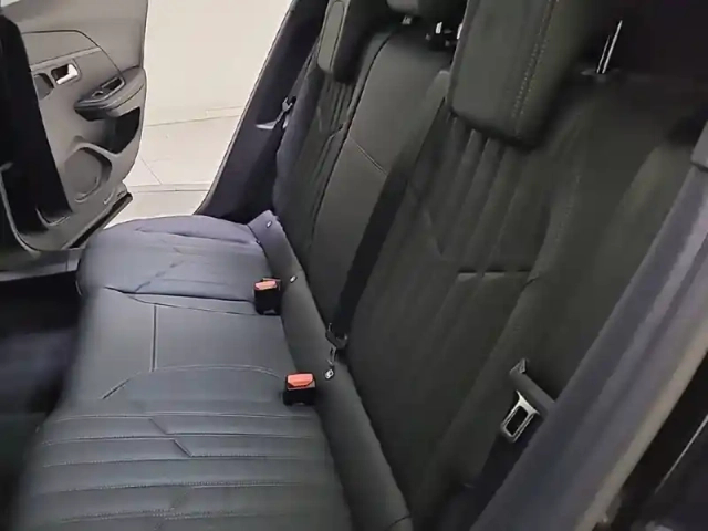Peugeot 2008 puretech 155 s&amp;s eat8 — photo 12