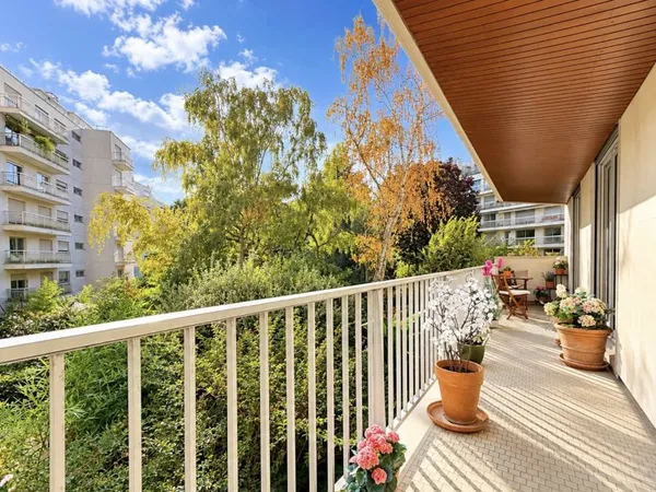 Appartement familial 4 chambres, 2 grands balcons côté jardin au calme, secteur Cité scolaire Pasteu