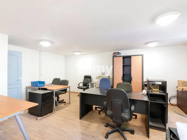 Local d'activité 230 m²