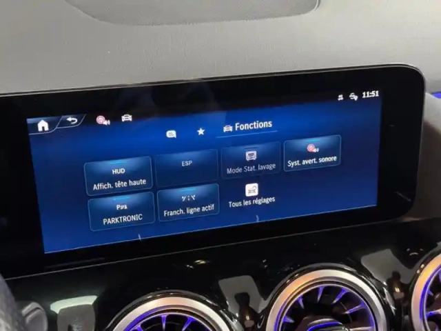 Mercedes Gla 200 d amg line — photo 16