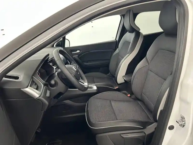 Renault Captur e-tech 145 - 21 — photo 9