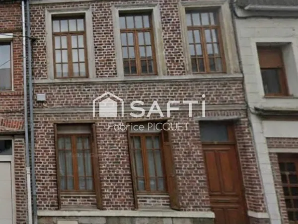 Maison de ville avec trois chambres et jardin