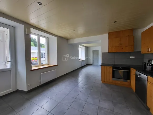 Immeuble Maiche 5 pièce(s) 273.41 m2