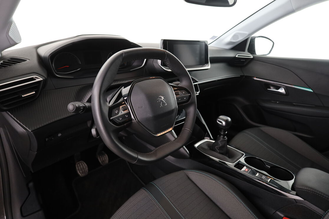 Peugeot 208 1.2 PureTech Allure — photo 10