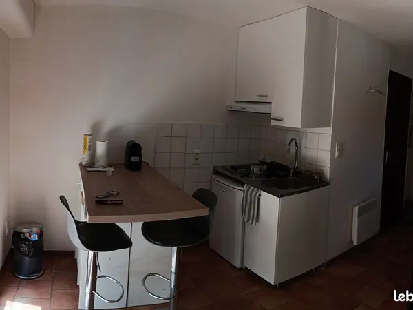 Particulier loue Studio/T1 de 19 m² avec terrasse de 20 m² à Sanary, quartier Portissol