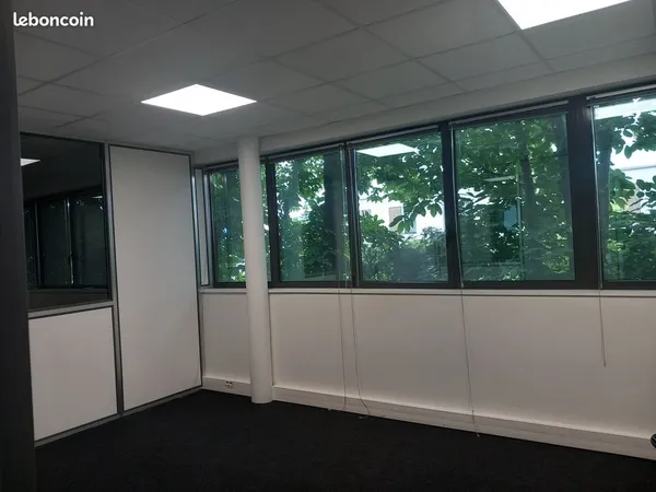 Bureaux à louer à Bruz 12 m² - Parking, climatisation, Internet & charges comprises - Bail flexible