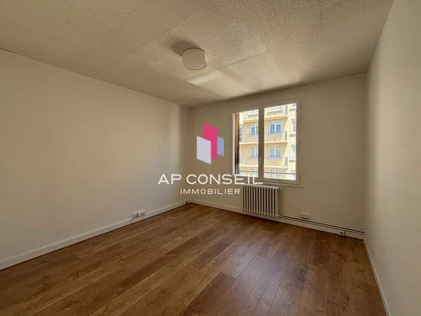 Bureaux 78 m²