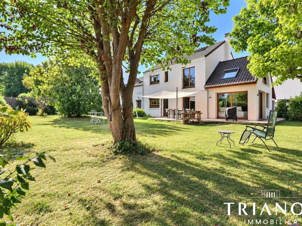 VILLEPREUX PRIEURÉ – MAISON 5/6 CHAMBRES – JARDIN 680 M²