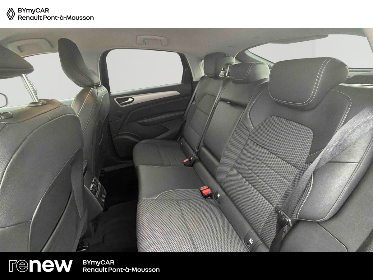 Renault Arkana E-Tech 145 - 21B — photo 12