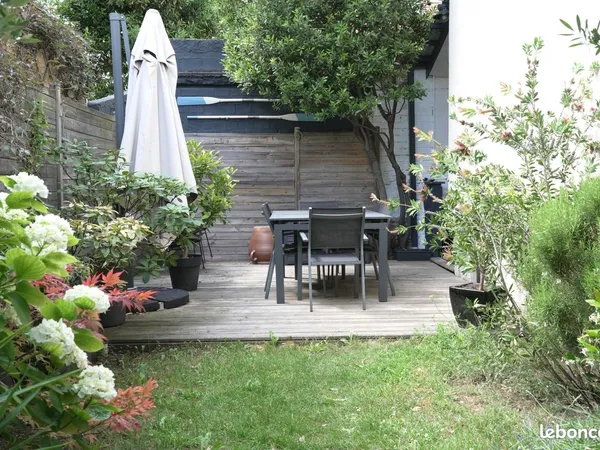 Arcueil - Maison familiale climatisée avec jardin - au calme d'une impasse - proche RER Laplace