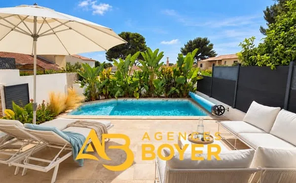 BANDOL VILLA AVEC PISCINE ET GARAGE PROCHE PLAGE