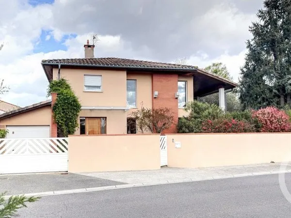 Maison 6 pièces 210 m²