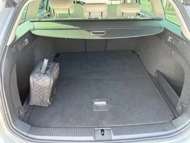 Volkswagen Passat sw 2.0 tdi evo 150ch lounge dsg7 8cv — photo 13