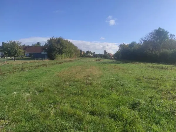 Terrain 1268 m²