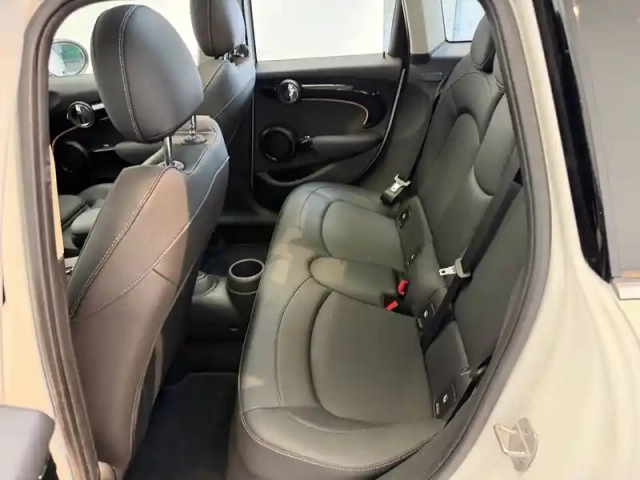 Mini Mini hatch 5 portes cooper 136 ch dkg7 — photo 15