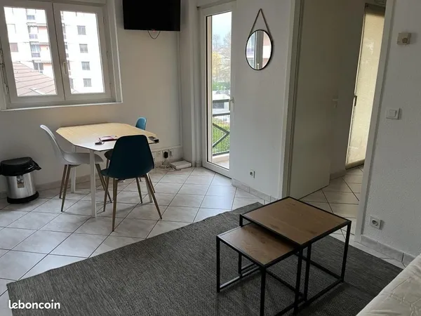 Studio 1 pièce 30 m²