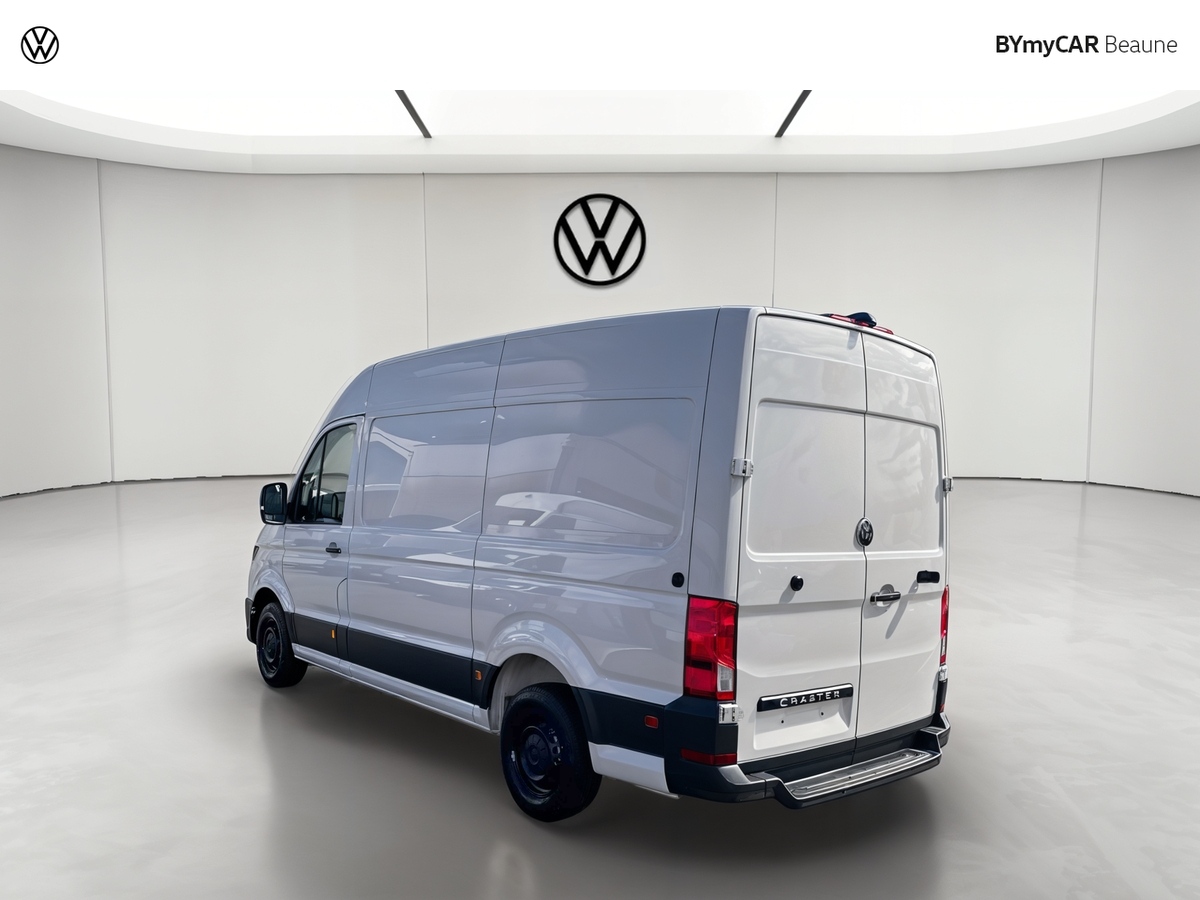Volkswagen Utilitaires CRAFTER VAN 30 L3H3 2.0 TDI 140 CH — photo 3