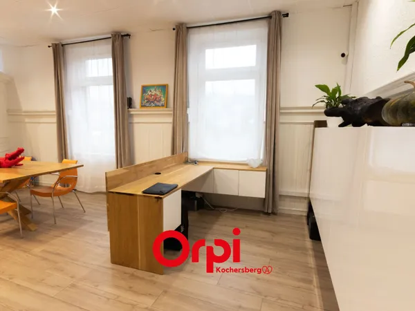Local d'activité 2 pièces 125 m²
