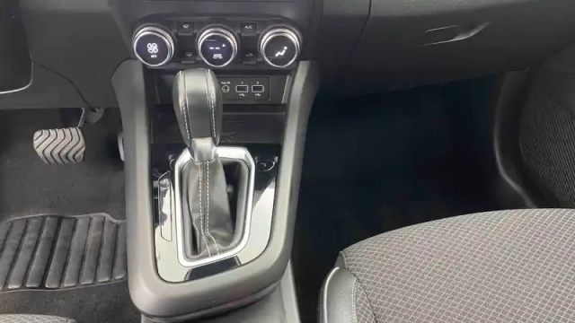 Renault Arkana mild hybrid 140 edc fap - 22 — photo 19