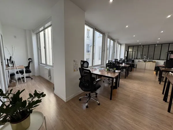 Bureau 100 m²