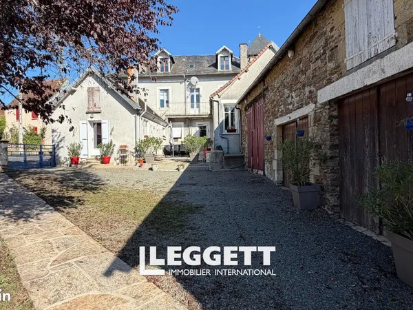 Maison 11 pièces 260 m²