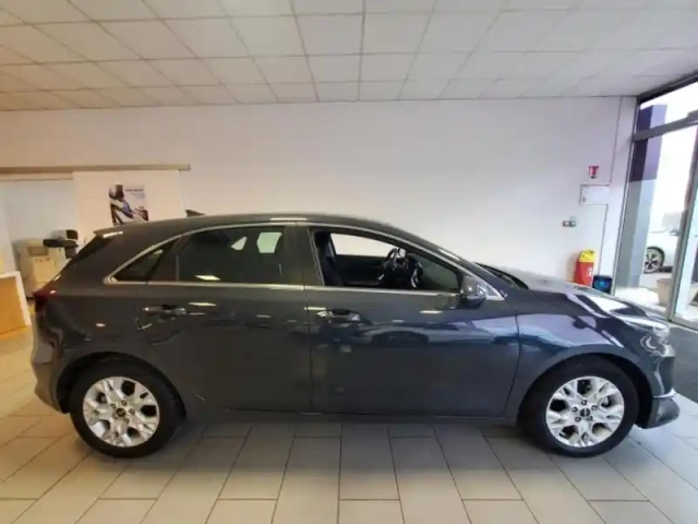 Kia Ceed 1.5 t-gdi 160ch active dct7 — photo 5