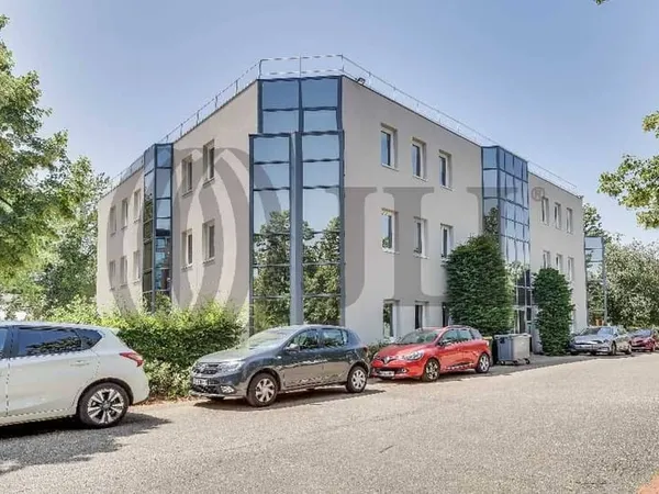 Bureau 1 pièce 205 m²