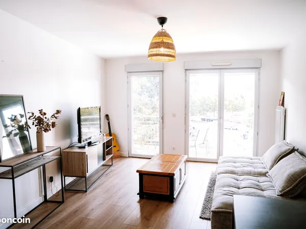 Appartement rénové et lumineux