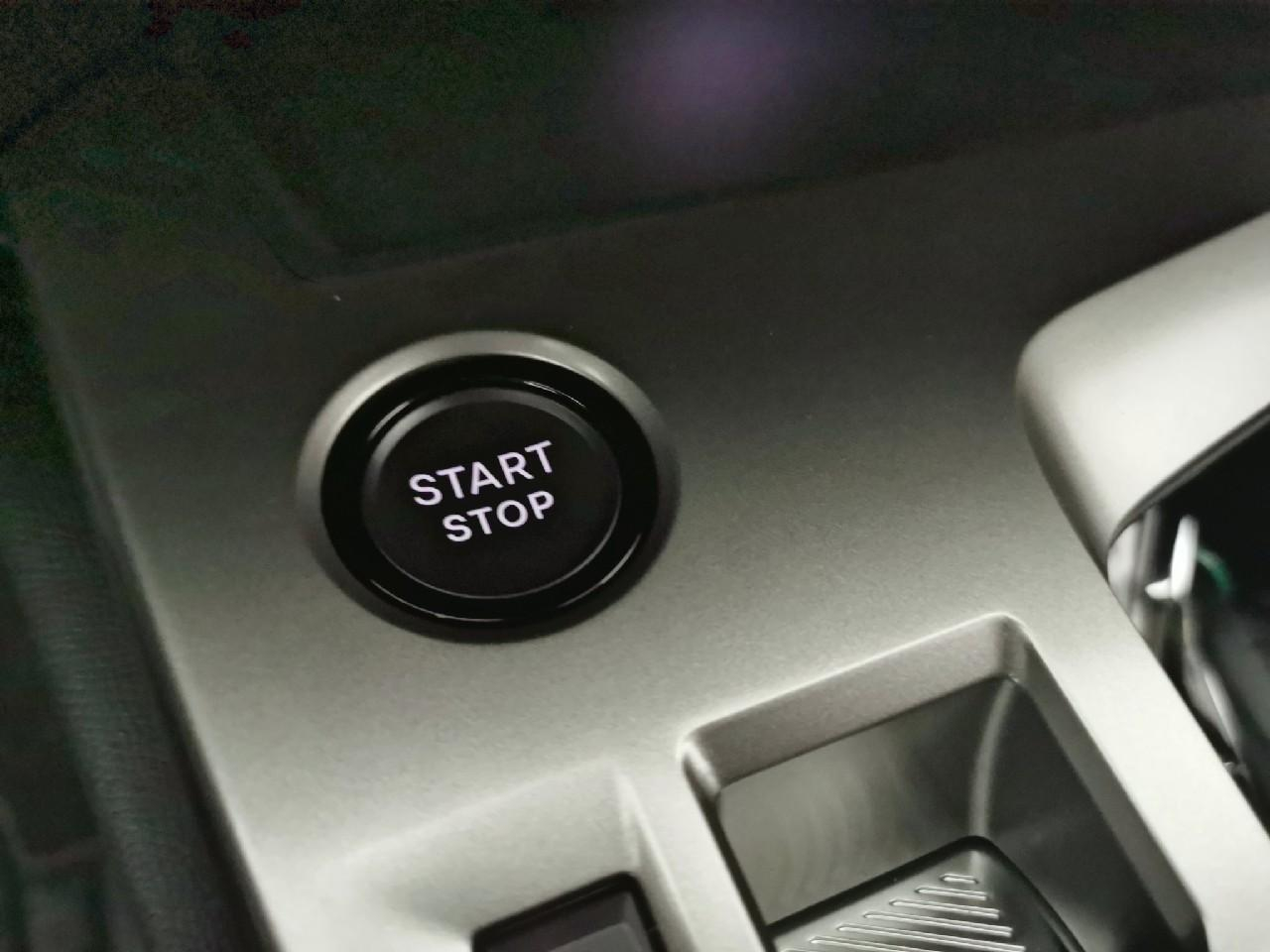 Peugeot 308 sw hybrid 145 e-dcs6 style — photo 32