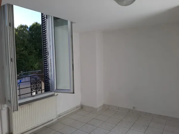 A louer appartement en duplex 27 m2 à Vanves toutes charges comprises