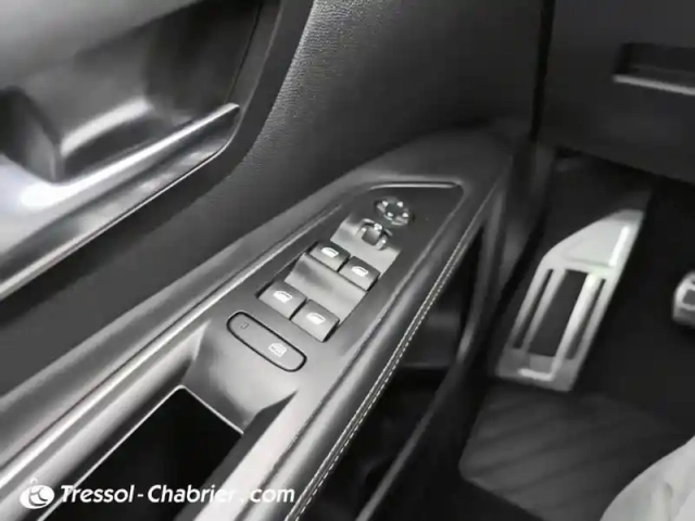 Peugeot 3008 1.2 puretech 130ch s&amp;s bvm6 gt line — photo 11