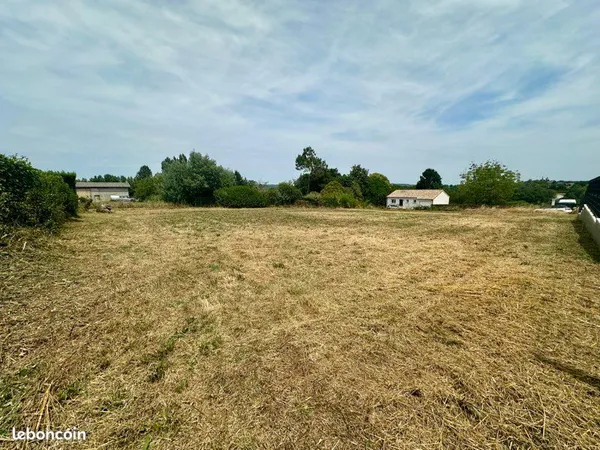 Terrain 1550 m2 Saint-Loubert