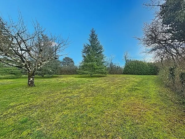 Terrain constructible 1250 m²