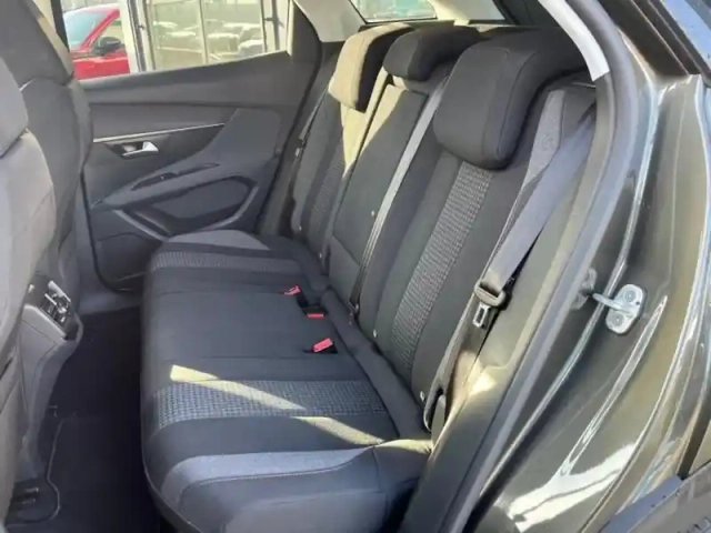 Peugeot 3008 1.2 puretech 130ch s&amp;s style eat8 — photo 8