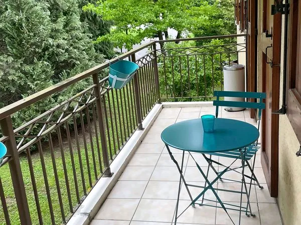 Appartement meublé avec terrasse proche Suisse / CERN