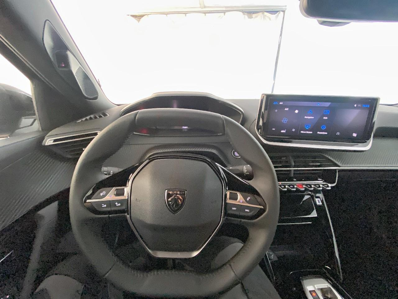 Peugeot 2008 hybrid 145 ch e-dcs6 allure — photo 12