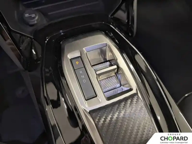 Peugeot 2008 hybrid 145 e-dcs6 — photo 20