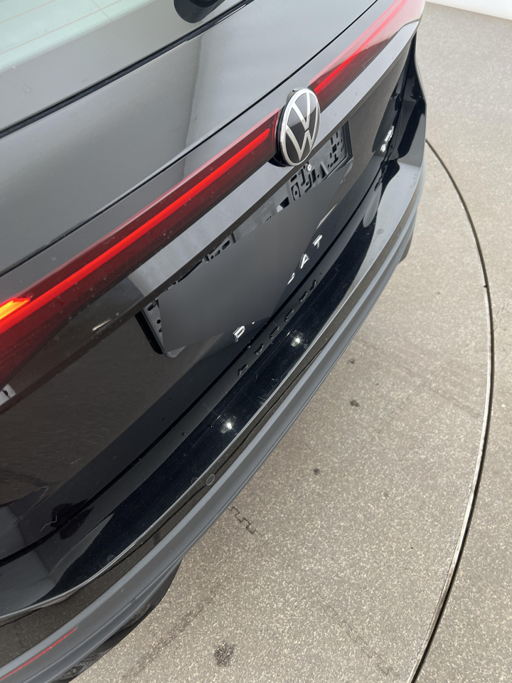 Volkswagen Passat — photo 30