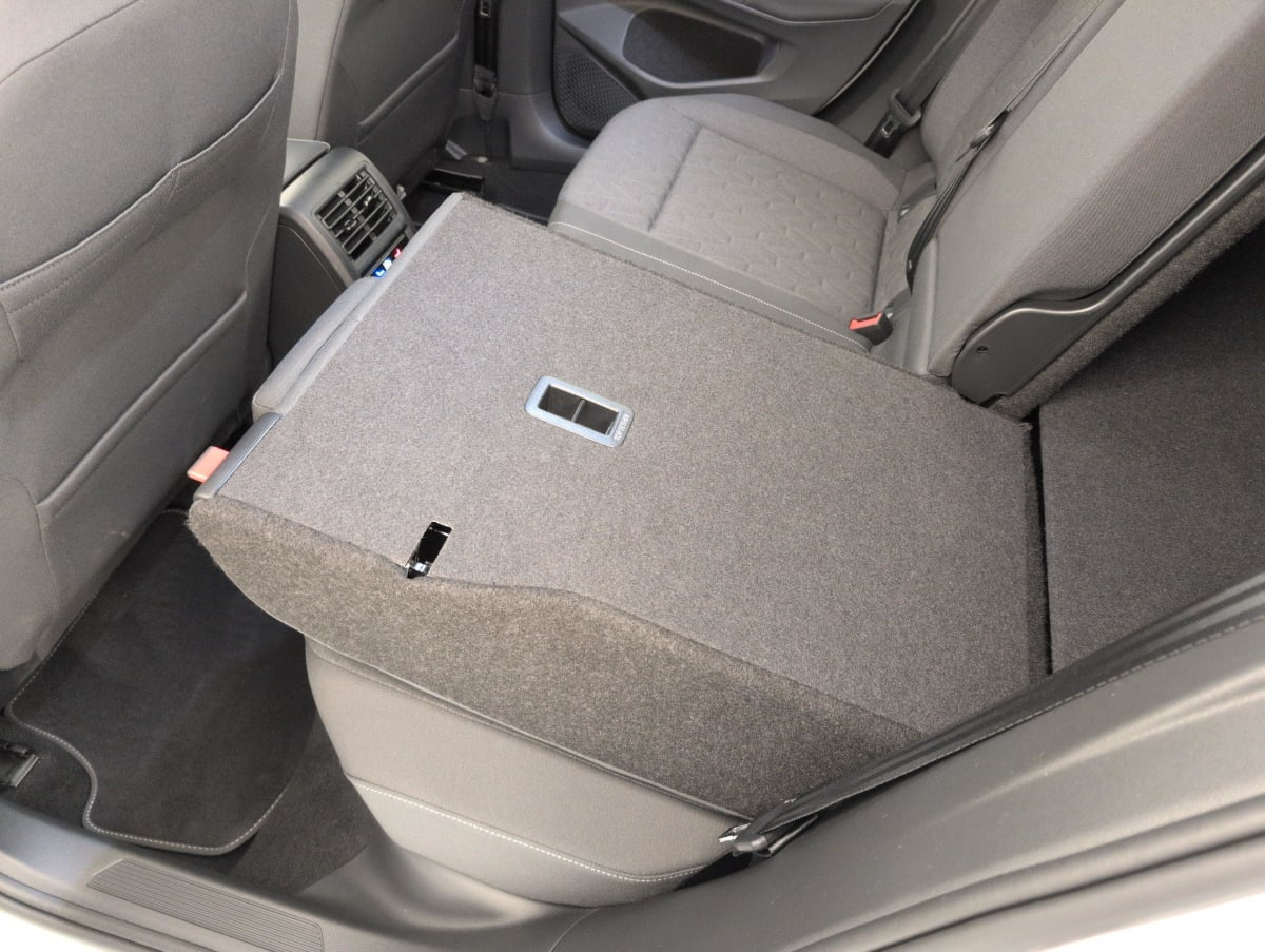 Volkswagen Golf 8 — photo 12