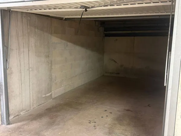 Parking 13 m²