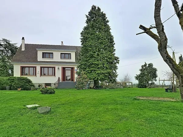 Maison proche gare 130 m2 terrain 4800m²