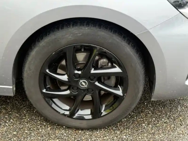 Opel Corsa 1.2 100 gs line — photo 9