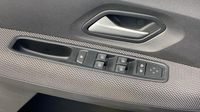 Peugeot 208 1.2 PureTech 75ch S&S Like 2022 — photo 19