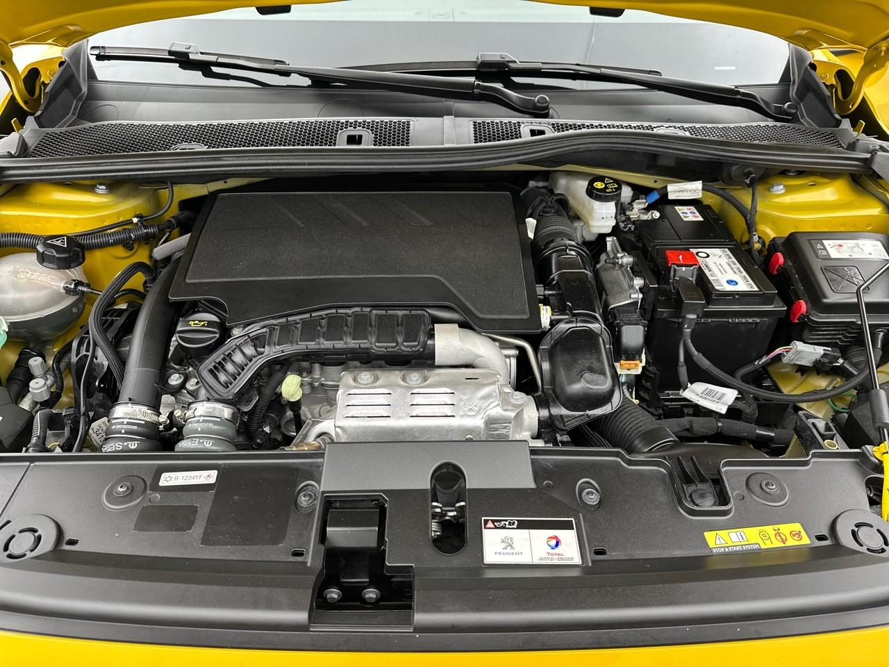 Peugeot 208 puretech 100 s&s eat8 gt — photo 13