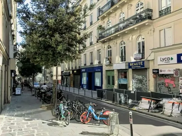 Local commercial 150 m²