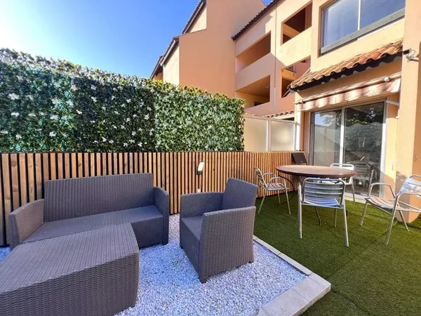 CAP D'ANTIBES STUDIO AVEC JARDIN