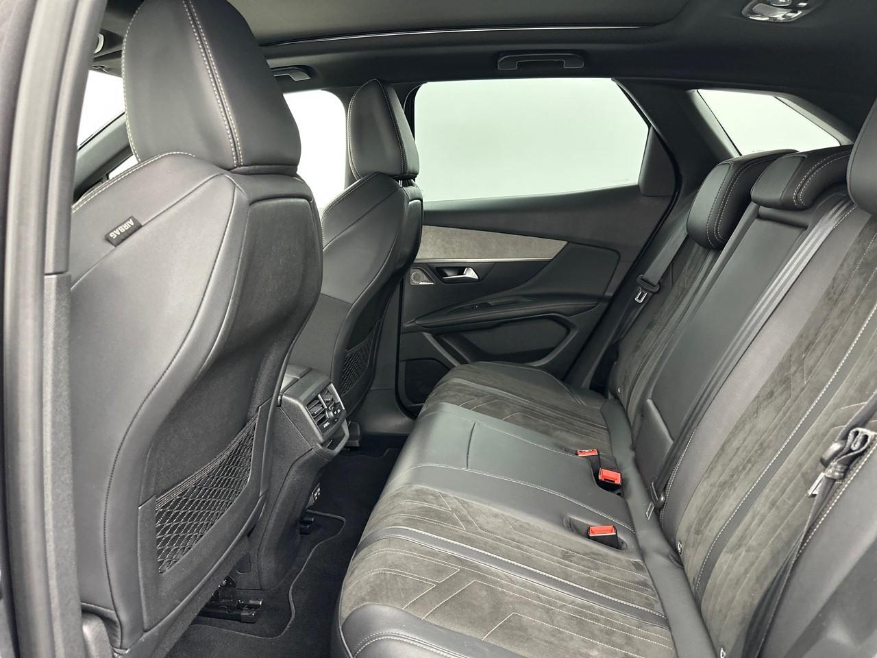 Peugeot 3008 hybrid 225 e-eat8 gt pack — photo 12